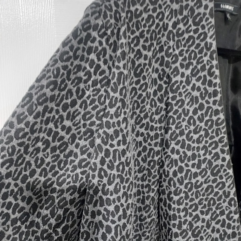 Elementz Gray And Black Leopard Print Open Front … - image 6